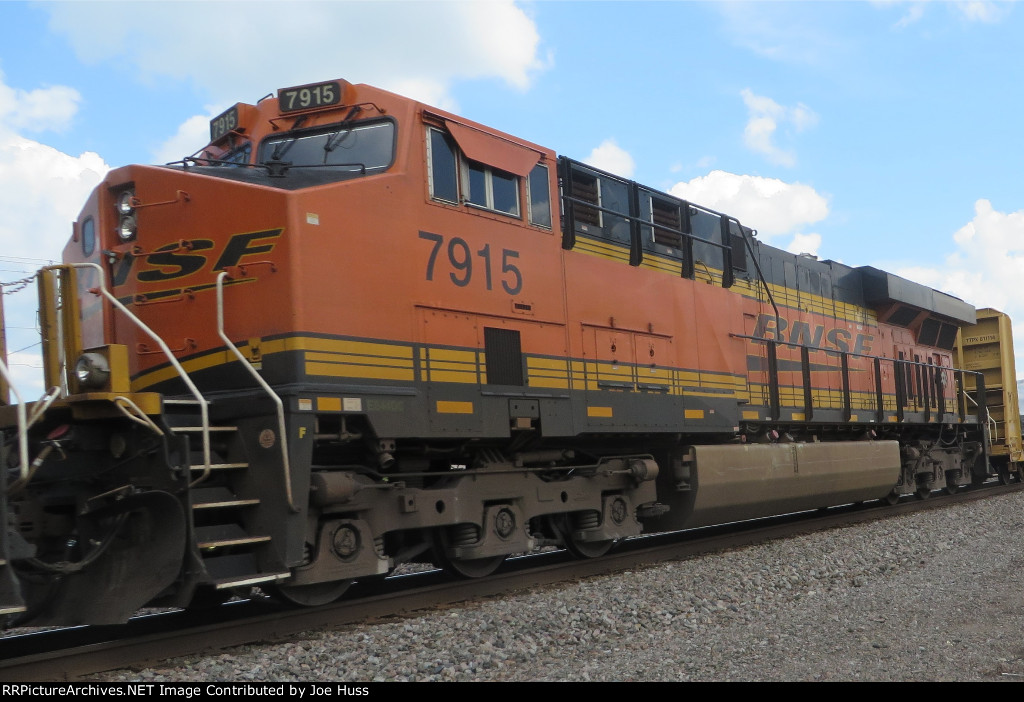 BNSF 7915